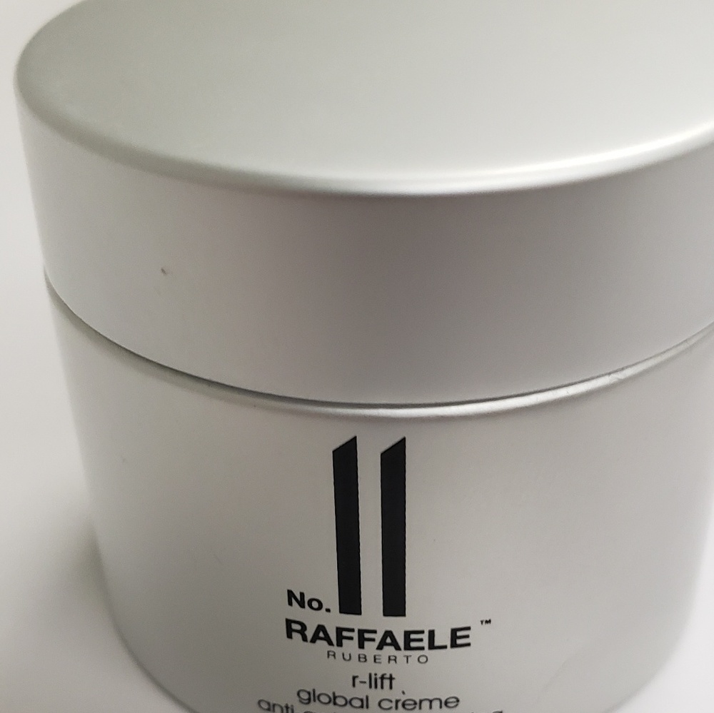 No. 11 Raffaele R- Lift  Global Creme